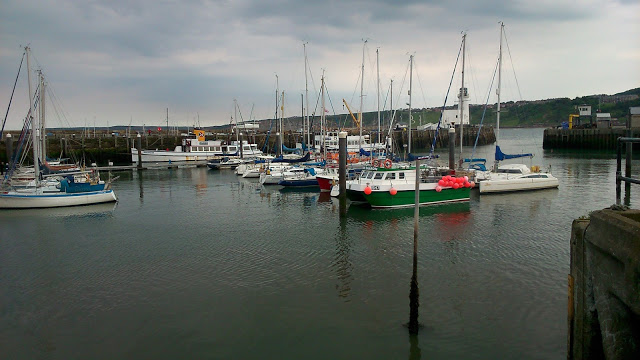 scarborough harbour 
