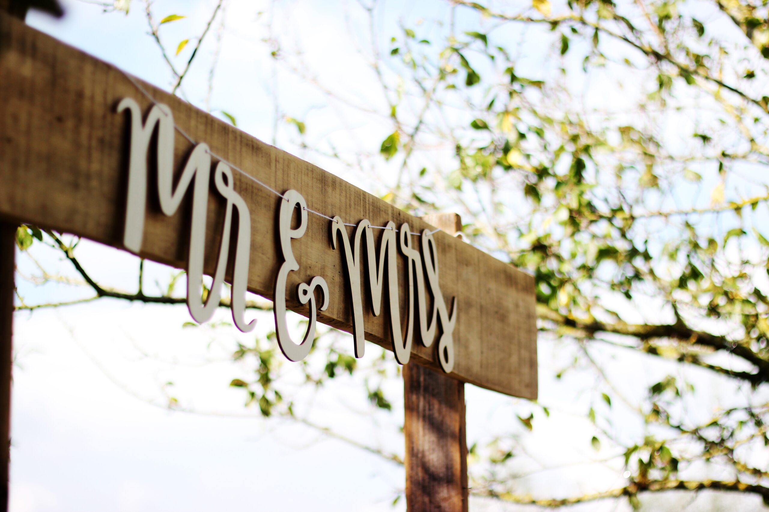 mr & mrs sign