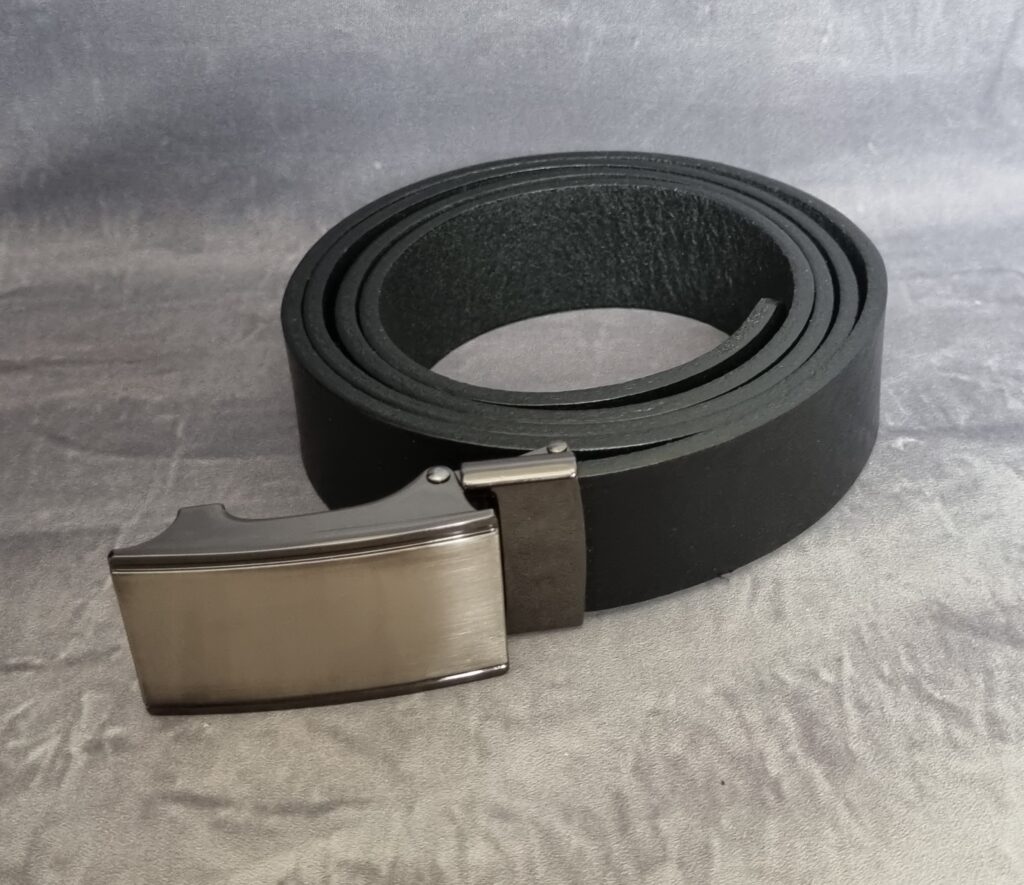 A black leather belt from TrendHim